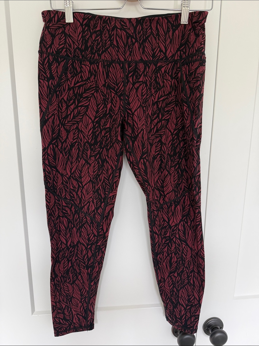 Sweaty Betty Black & Burgundy Leaf-Print Leggings